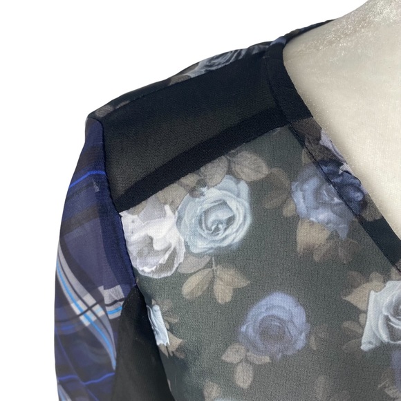 DIVIDED H&M Blue Floral Plaid Blouse Size 6 - Picture 6 of 10